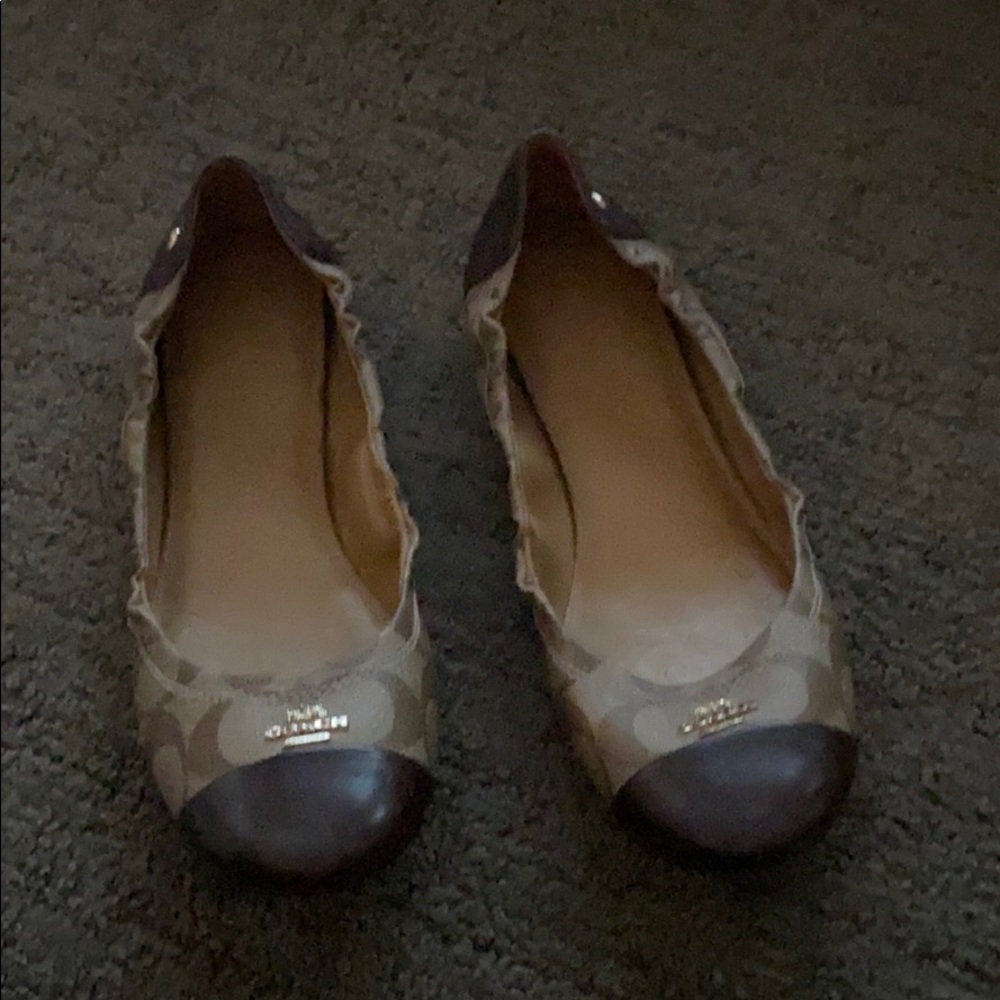 Coach flats